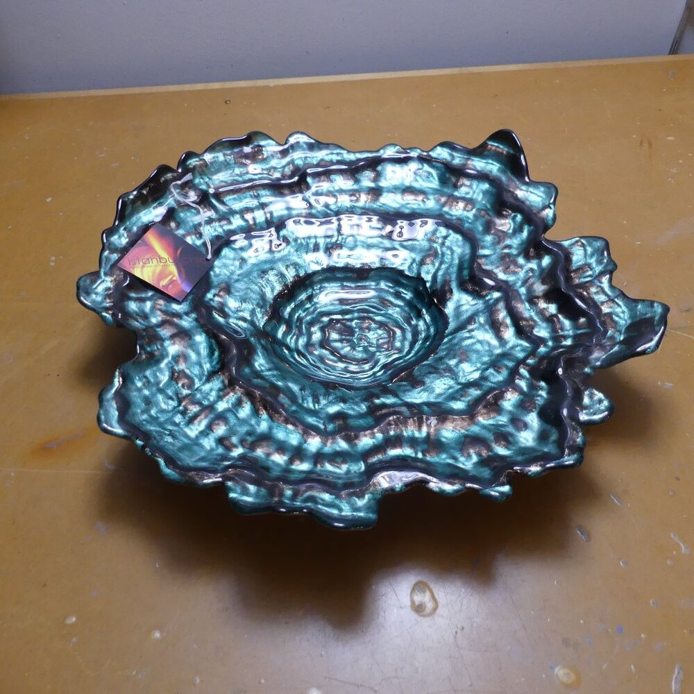 Opalescent Art Glass Abalone Oyster Shape Art Glass Center Piece Bowl